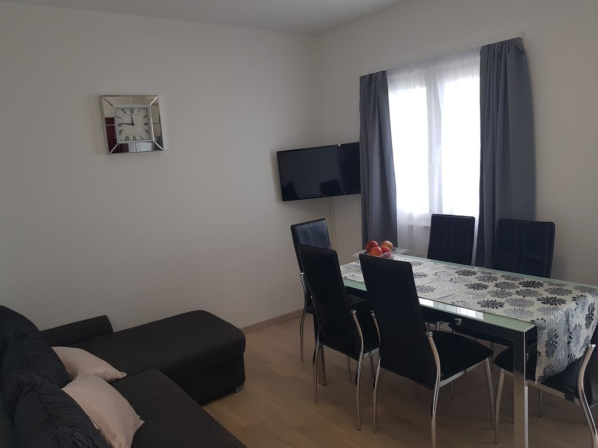Apartments Petricevic Podstrana Exterior foto