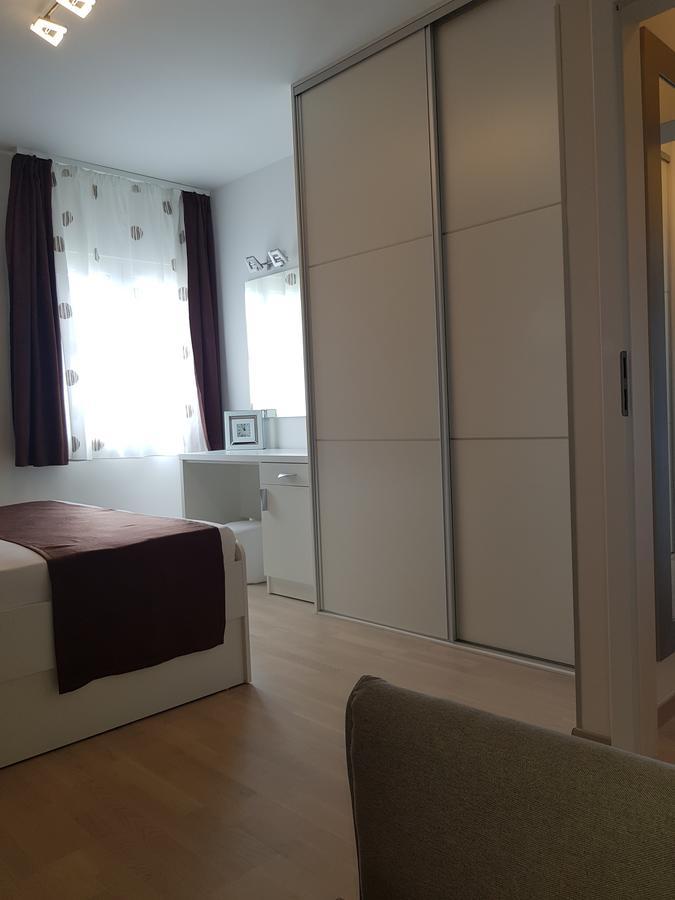 Apartments Petricevic Podstrana Exterior foto