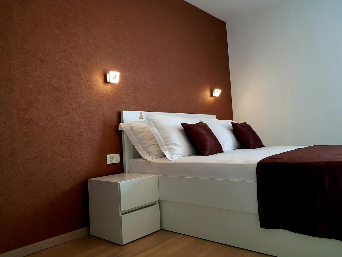 Apartments Petricevic Podstrana Exterior foto