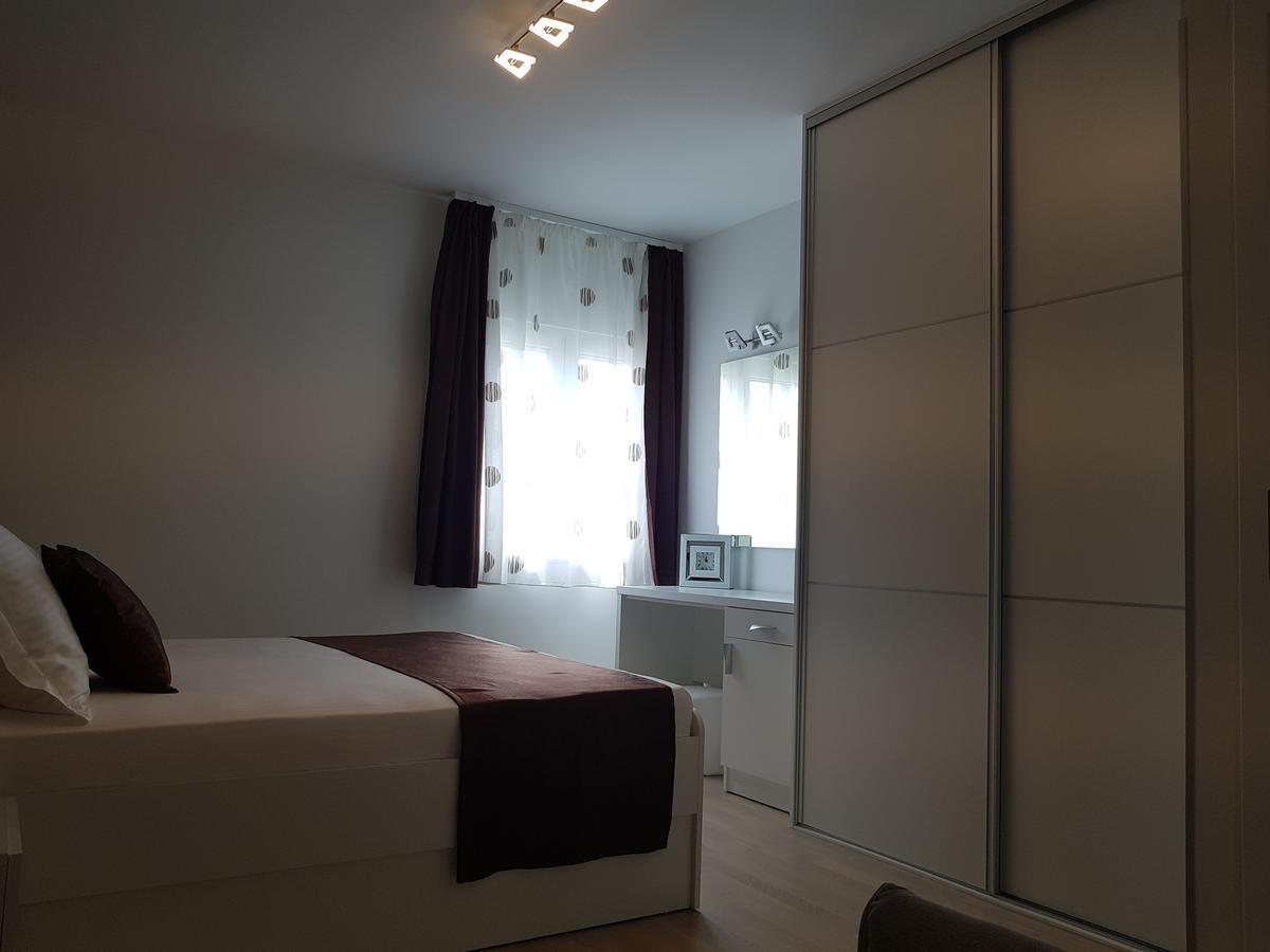 Apartments Petricevic Podstrana Exterior foto